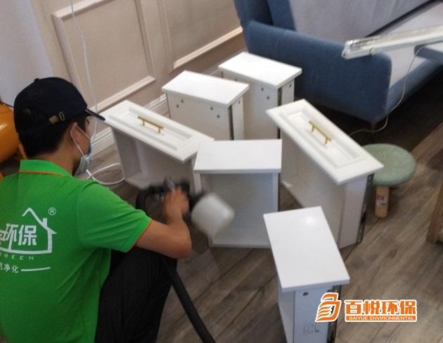 板材的異味從哪來？是不是等于甲醛超標？